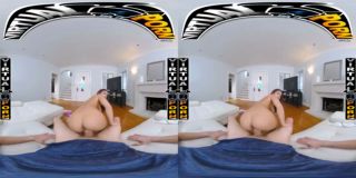 Kira Perez – Fucking Your Sister Kira’s Pussy